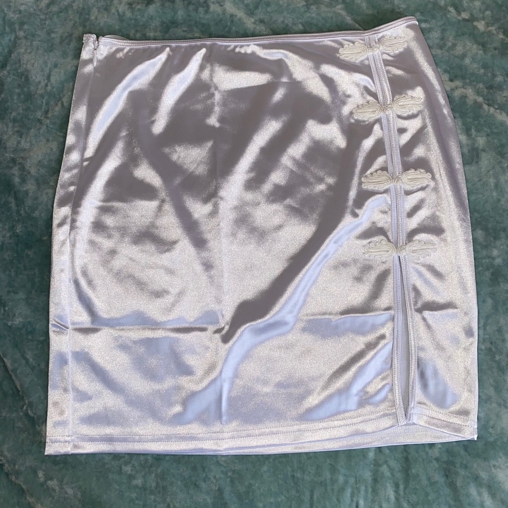 White silk body skirt